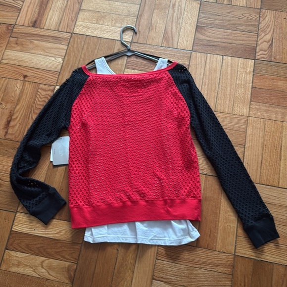 NHL Detroit Red Wings 2-Piece Shirt NWT - Picture 2 of 6